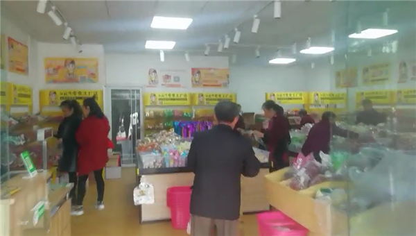 創(chuàng)業(yè)開店選擇休閑零食行業(yè)合適嗎？零食店加盟能否吃香？