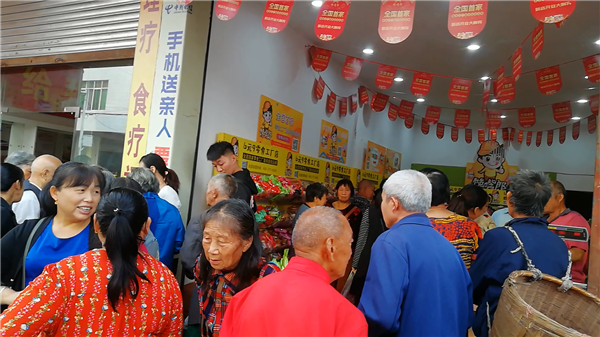 在鄉(xiāng)鎮(zhèn)上開(kāi)個(gè)零食店怎么樣？虧不虧？
