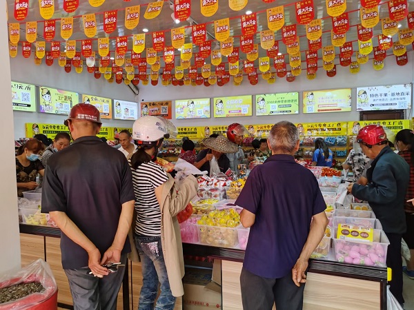 針對不同的男女客戶，零食加盟店需區(qū)別對待
